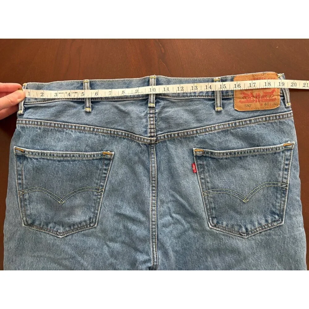 Levi’s 550 Men’s Relaxed Fit Baggy 90s Dad Jeans Medium Wash 40 x 30